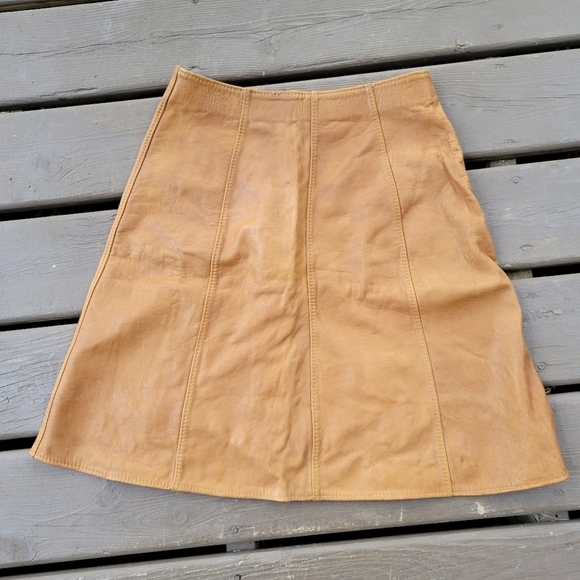 Vintage 70s Western Boho Camel Tan Honey Butterscotch Leather Custom Made Skirt - Picture 2 of 8